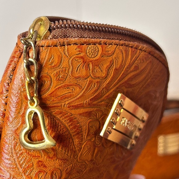 COSMETIC BAG & COIN Bag, LEATHER Cosmetic Pouch, Hand tooled Leather, Artesanal - Picture 7 of 11